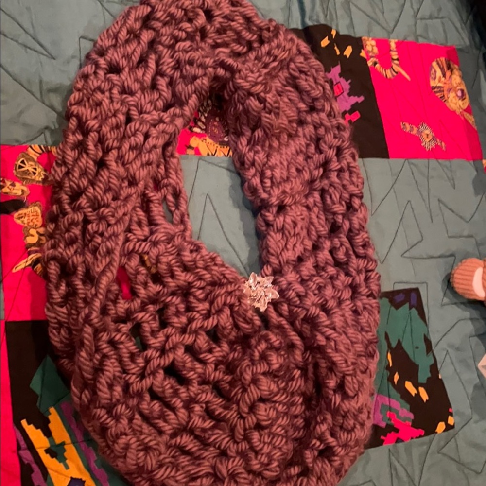 Infinity scarf